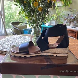 Dibatrue black sandals